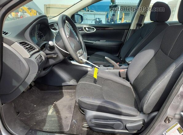 3N1AB7AP8HY253901 2017 NISSAN SENTRA Gray Вид салону спереду