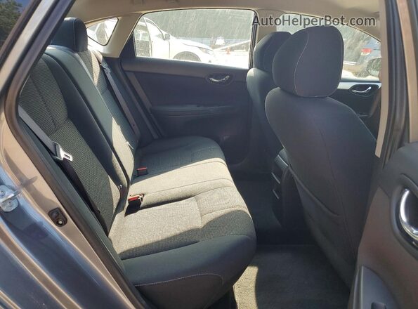 3N1AB7AP8HY302966 2017 NISSAN SENTRA Gray Vista de los asientos traseros