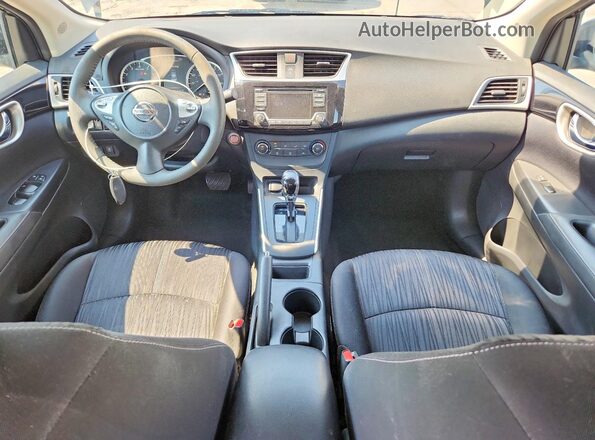 3N1AB7AP8HY325924 2017 NISSAN SENTRA Black Dashboard view