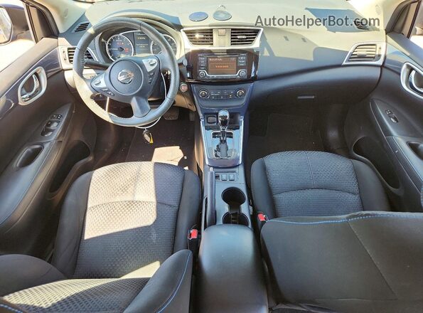 3N1AB7AP8HY330296 2017 NISSAN SENTRA Синий Вид панели приборов