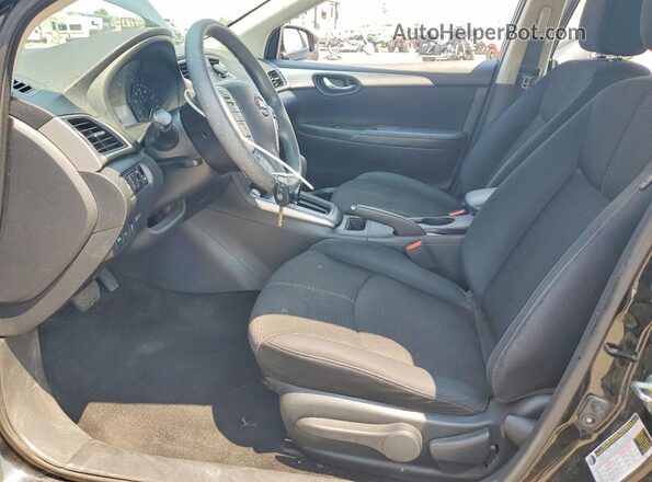 3N1AB7AP8HY391499 2017 NISSAN SENTRA Черный Вид салона спереди