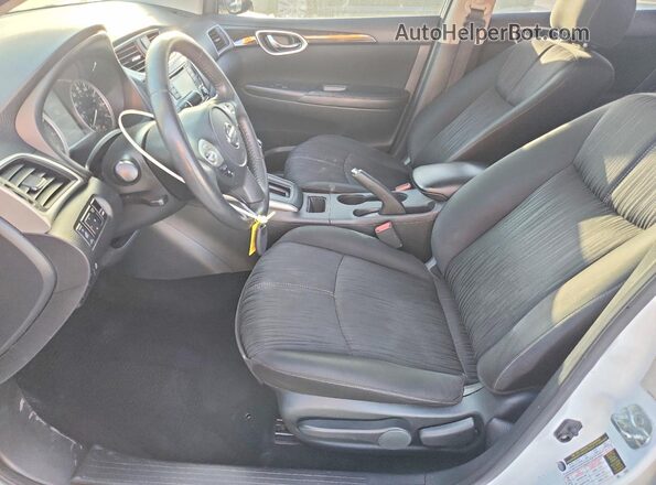 3N1AB7AP8JY240295 2018 NISSAN SENTRA White Front interior view