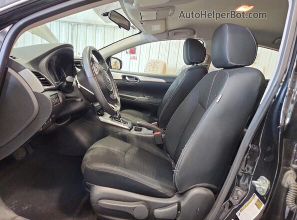3N1AB7AP8JY311592 2018 NISSAN SENTRA Black Вид салону спереду