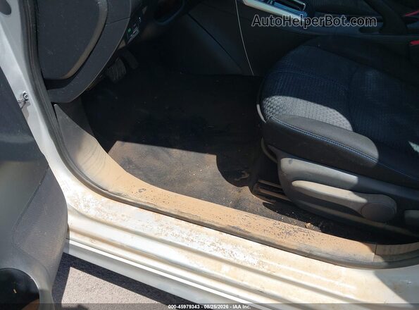 3N1AB7AP8JY320289 2018 NISSAN SENTRA Silver Widok wnętrza z tyłu