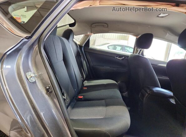 3N1AB7AP8JY321622 2018 NISSAN SENTRA Gray Vista de los asientos traseros
