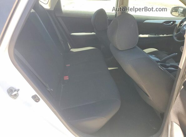 3N1AB7AP8KY366125 2019 NISSAN SENTRA White Vista de los asientos traseros