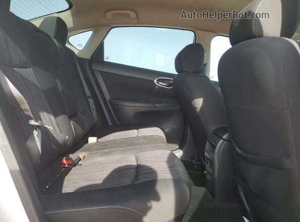3N1AB7AP8KY430115 2019 NISSAN SENTRA White Հետևի նստատեղերի տեսք