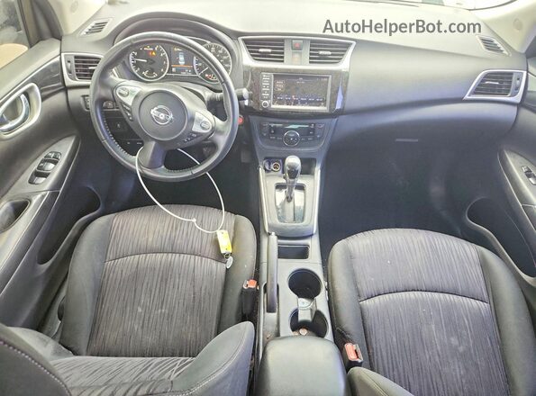 3N1AB7AP8KY458044 2019 NISSAN SENTRA Белый Вид панели приборов
