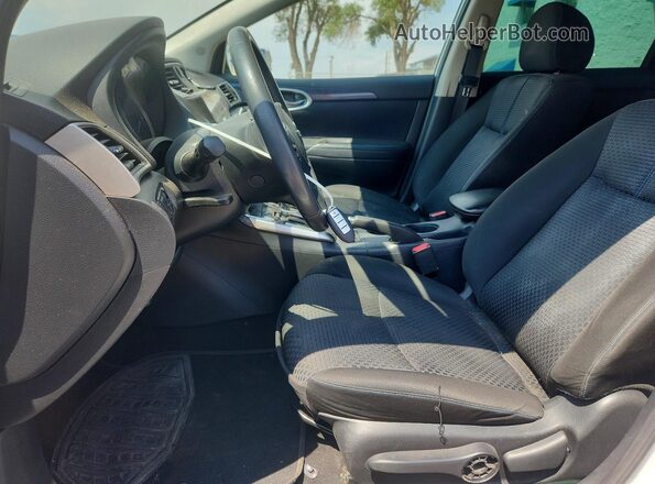 3N1AB7AP9GY256773 2016 NISSAN SENTRA White Front interior view