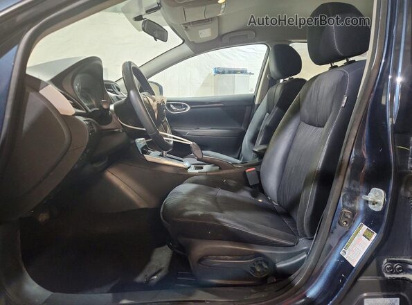 3N1AB7AP9HL637795 2017 NISSAN SENTRA Синий Вид салона спереди