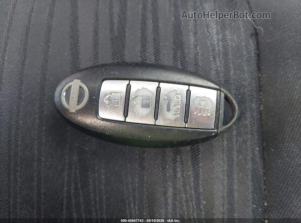 3N1AB7AP9HY243278 2017 NISSAN SENTRA Серебряный Вид панели приборов