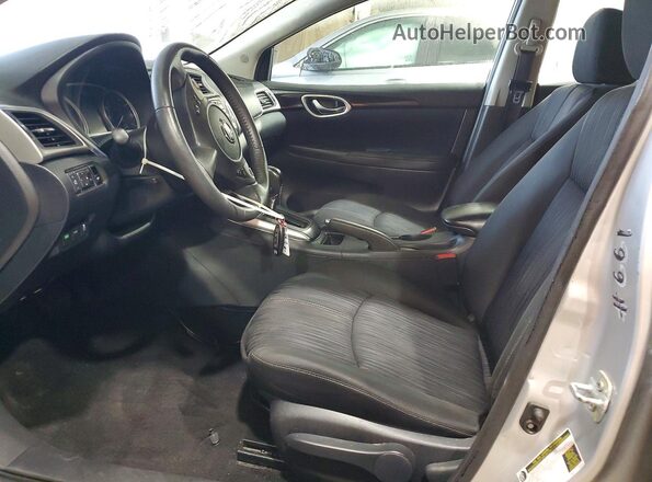 3N1AB7AP9HY250974 2017 NISSAN SENTRA Silver Вид салону спереду