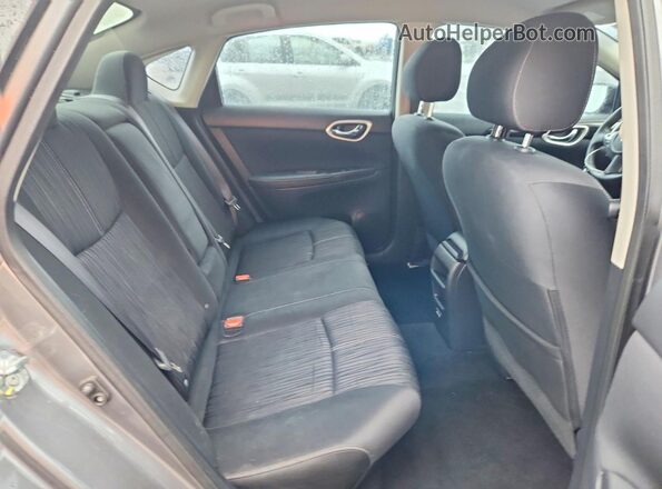 3N1AB7AP9JY224039 2018 NISSAN SENTRA Gray Вид задніх сидінь