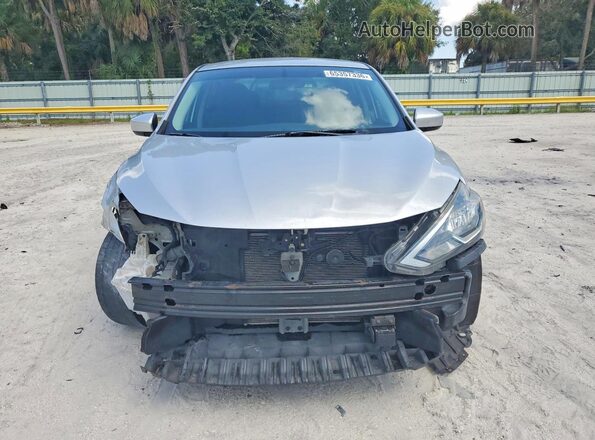 3N1AB7AP9JY229774 2018 NISSAN SENTRA Silver Widok z przodu