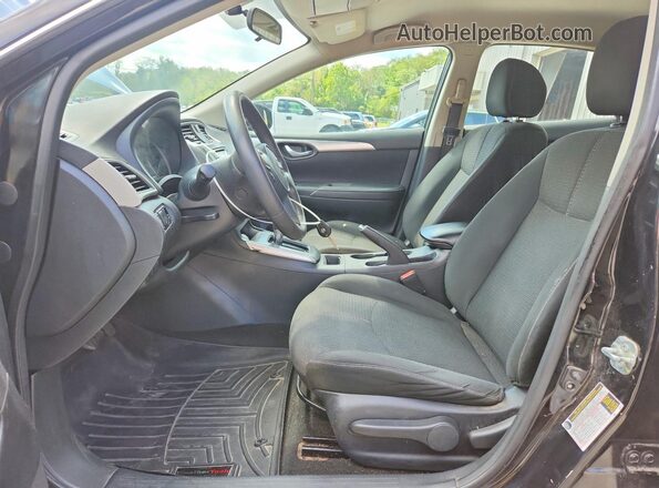 3N1AB7AP9JY288632 2018 NISSAN SENTRA Black Front interior view