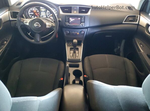 3N1AB7AP9JY306630 2018 NISSAN SENTRA Белый Вид панели приборов