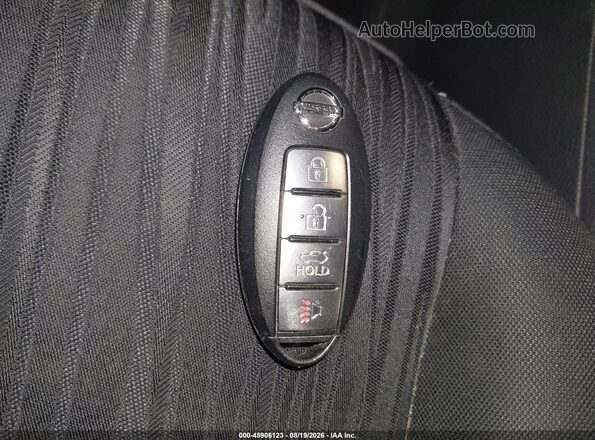 3N1AB7APXHL639734 2017 NISSAN SENTRA Серебряный Вид панели приборов