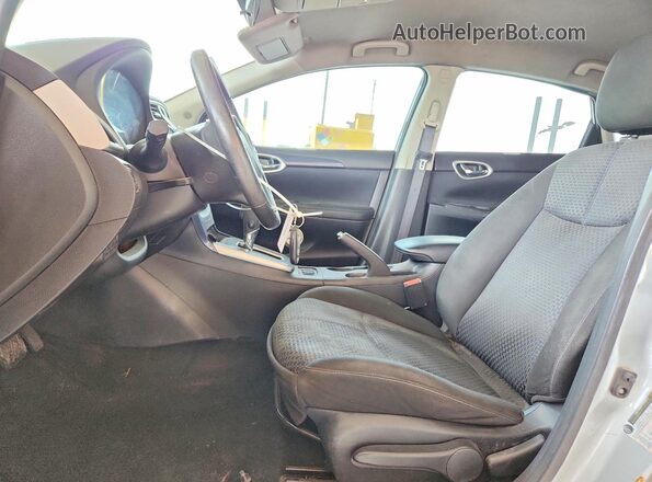 3N1AB7APXHY343616 2017 NISSAN SENTRA Silver Widok wnętrza z przodu