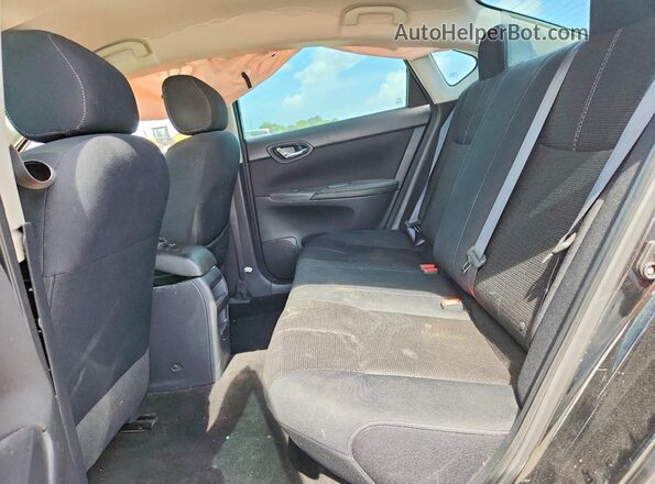 3N1AB7APXHY357046 2017 NISSAN SENTRA Black Widok tylnych siedzeń