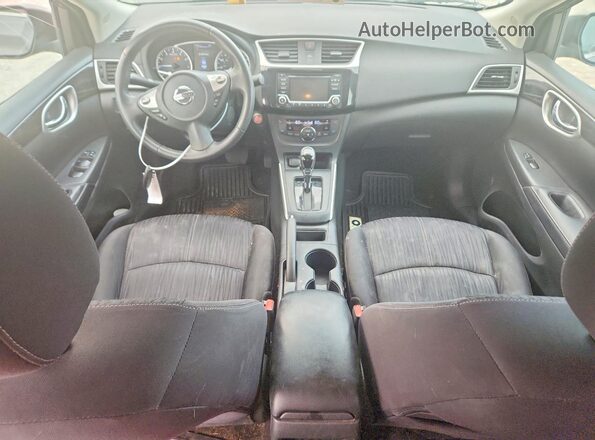 3N1AB7APXJL623765 2018 NISSAN SENTRA Gray Dashboard view