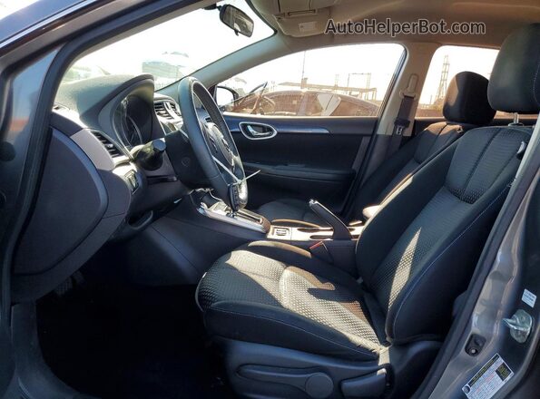 3N1AB7APXJY207234 2018 NISSAN SENTRA Серый Вид салона спереди