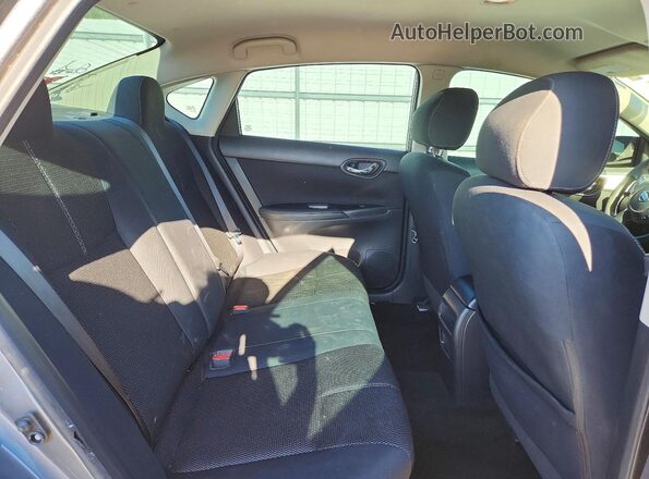 3N1AB7APXJY208402 2018 NISSAN SENTRA Charcoal Vista de los asientos traseros