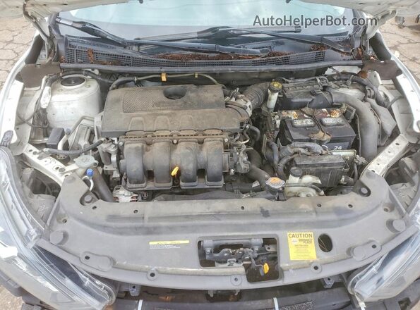 3N1AB7APXJY315515 2018 NISSAN SENTRA Белый Вид задней части салона