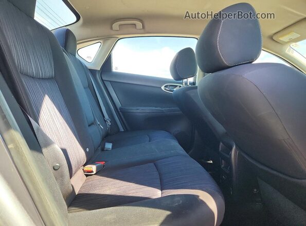 3N1AB7APXKL609902 2019 NISSAN SENTRA Gray Rear seats view