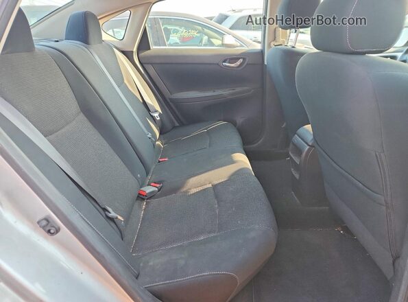 3N1AB7APXKY210720 2019 NISSAN SENTRA Серебряный Вид задних сидений