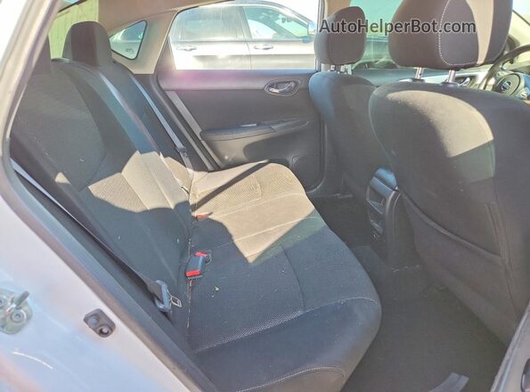 3N1AB7APXKY287782 2019 NISSAN SENTRA White Rear seats view