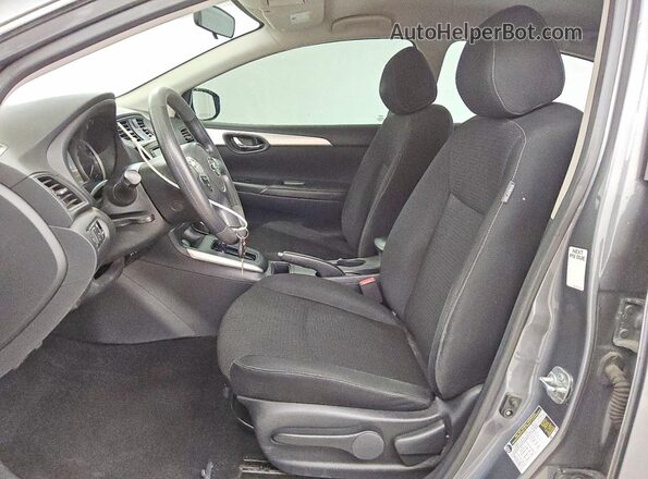 3N1AB7APXKY358267 2019 NISSAN SENTRA Серый Вид салона спереди