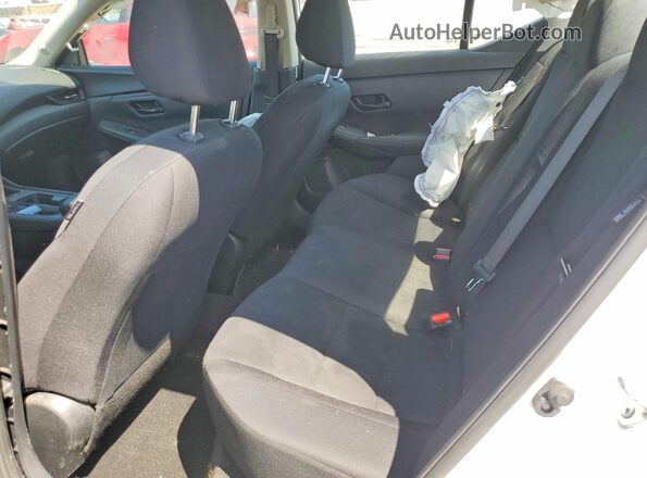 3N1AB8BV4RY211990 2024 NISSAN SENTRA Белый Вид задних сидений