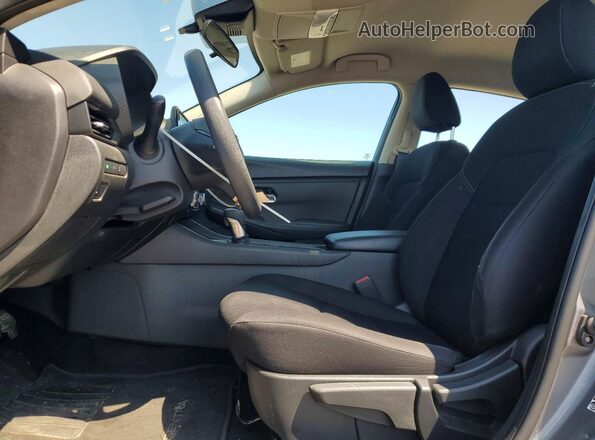 3N1AB8BV5RY237482 2024 NISSAN SENTRA Gray Սալոնի դիմացի տեսք