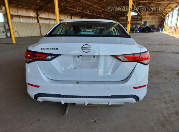 3N1AB8BV6RY220562 2024 NISSAN SENTRA Белый Вид сзади
