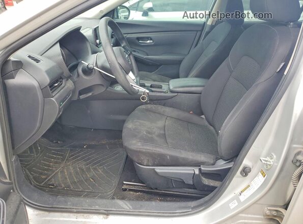 3N1AB8BV8PY308400 2023 NISSAN SENTRA Серебряный Вид салона спереди