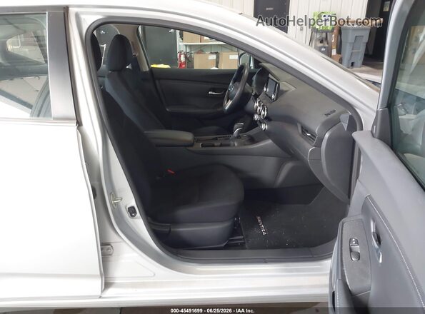 3N1AB8BV9MY270994 2021 NISSAN SENTRA Silver Vista interior delantera