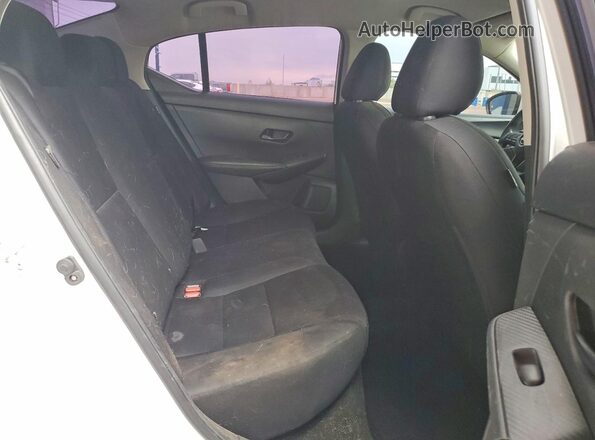 3N1AB8BVXRY220483 2024 NISSAN SENTRA White უკანა სავარძლების ხედი