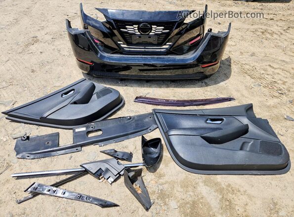 3N1AB8CV0LY252235 2020 NISSAN SENTRA Black Vista del compartimento del motor