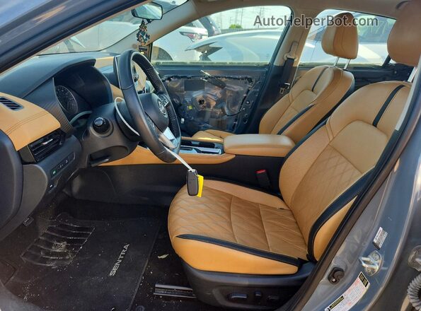 3N1AB8CV1RY205269 2024 NISSAN SENTRA Blue Front interior view