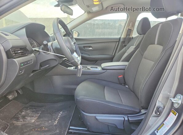 3N1AB8CV1SY338166 2025 NISSAN SENTRA Silver Вид салону спереду