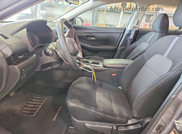 3N1AB8CV2RY272530 2024 NISSAN SENTRA Серебряный Вид салона спереди