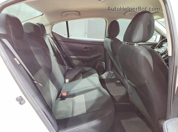 3N1AB8CV2RY335965 2024 NISSAN SENTRA White Vista de los asientos traseros