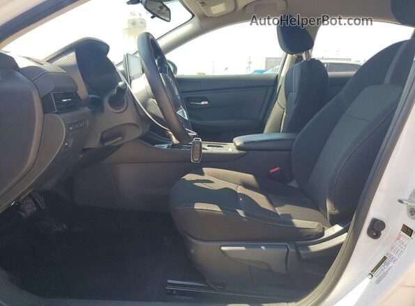 3N1AB8CV2RY352152 2024 NISSAN SENTRA Белый Вид салона спереди