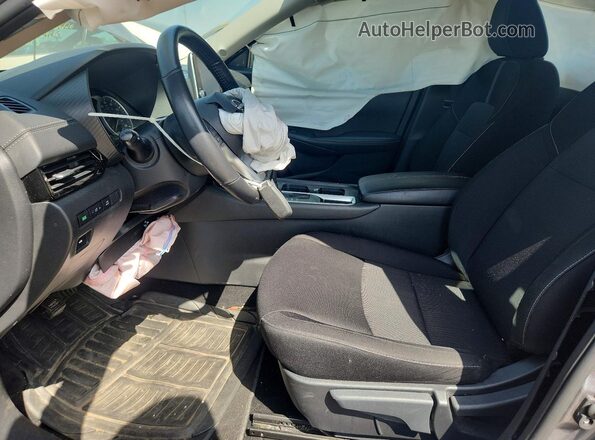 3N1AB8CV2SY236391 2025 NISSAN SENTRA Серебряный Вид салона спереди
