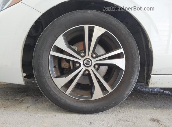 3N1AB8CV3MY236435 2021 NISSAN SENTRA Silver 