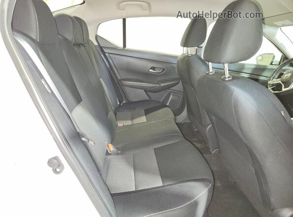 3N1AB8CV3MY325051 2021 NISSAN SENTRA White Հետևի նստատեղերի տեսք