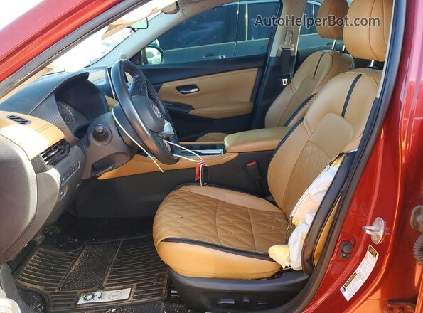 3N1AB8CV3RY232960 2024 NISSAN SENTRA Красный Вид салона спереди