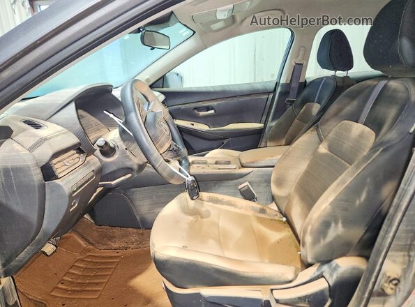 3N1AB8CV3RY332718 2024 NISSAN SENTRA Gray Вид салону спереду