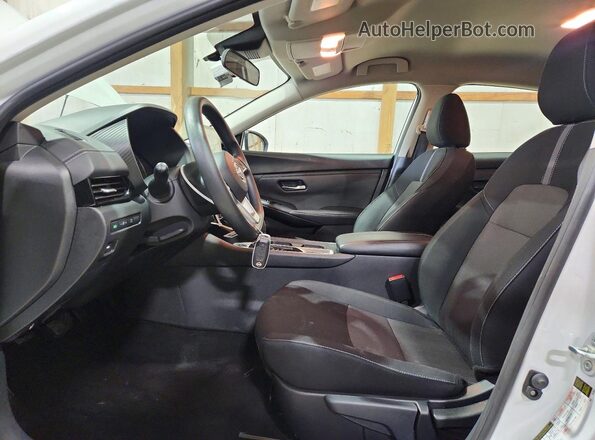 3N1AB8CV3SY337049 2025 NISSAN SENTRA Белый Вид салона спереди