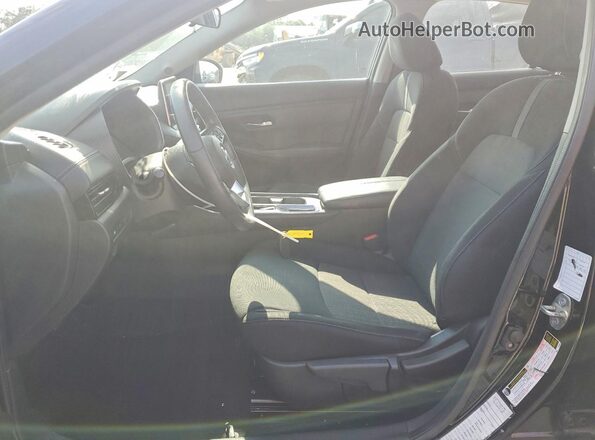 3N1AB8CV4MY256158 2021 NISSAN SENTRA Черный Вид салона спереди